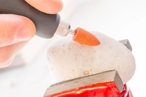 Cutting and polishing stone with rotary multi tool — Stock Photo, Image