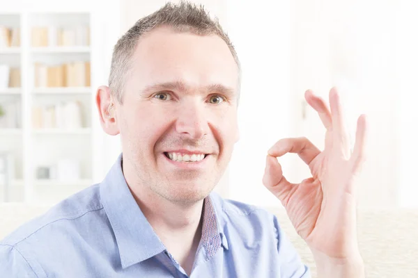 Deaf man using sign language — Stock Photo, Image