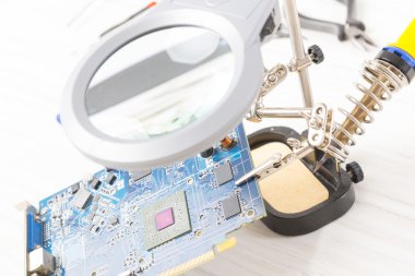 Electronic PCB on third hand tool