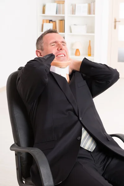 Empresário doente no trabalho — Fotografia de Stock