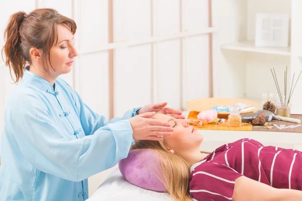 Guarigione reiki professionale — Foto Stock