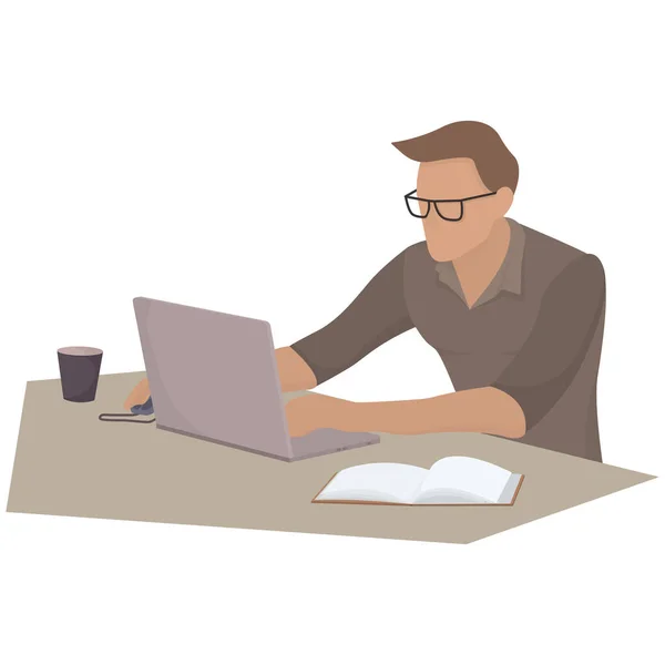 Un uomo con gli occhiali siede a un tavolo con un computer portatile. Illustrazione dell'ambiente di lavoro isometria viva. Illustrazione vettoriale isolata su sfondo bianco. — Vettoriale Stock