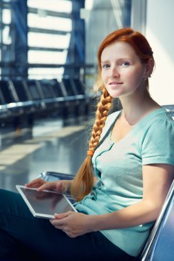 Havaalanındaki kadın.