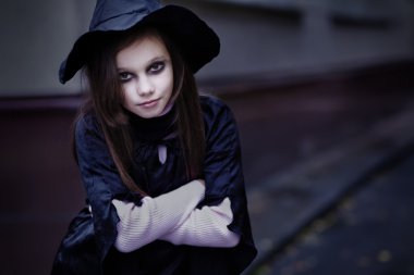 küçük cadı portresi