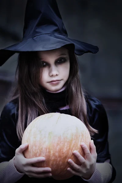 Mała czarownica z dyni — Zdjęcie stockowe