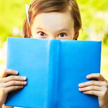 kitap ve gözler
