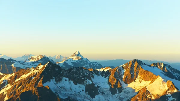 Alpine berglandschap — Stockfoto