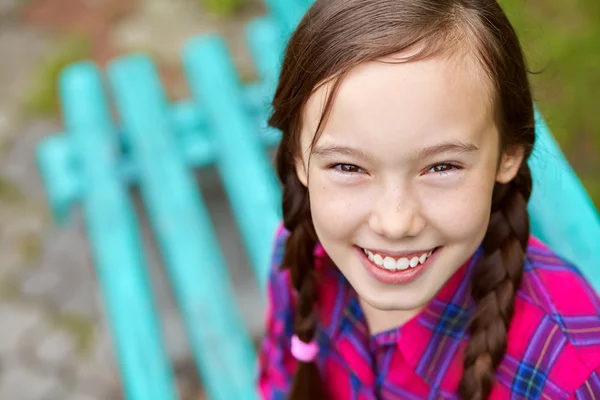 Beautiful teenage girl — Stock Photo, Image