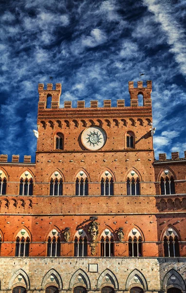 Architectonische detail van siena — Stockfoto