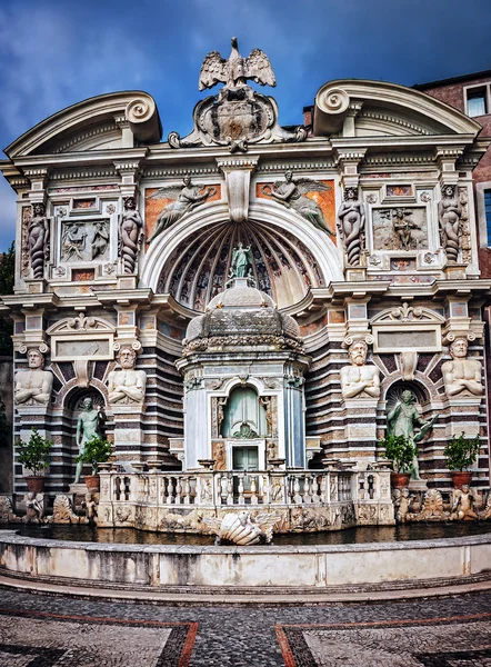 Architectonic detail in Tivoli — Stock Photo, Image