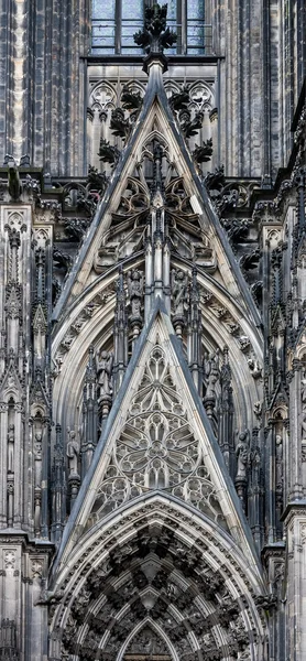 Architectonische detail van de Dom van Keulen — Stockfoto