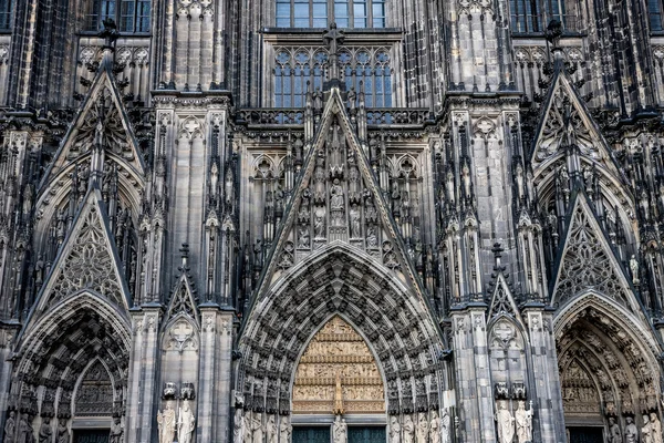 Architectonische detail van de Dom van Keulen Stockafbeelding