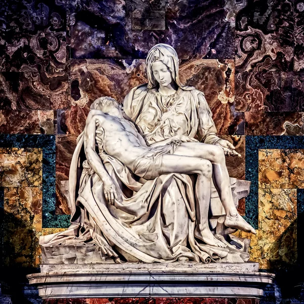 Scultura in marmo Pieta Fotografia Stock