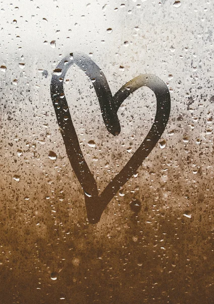 Heart painted on glass. — Stock Photo, Image