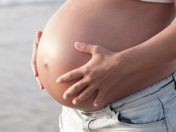 Pregnant belly detail — Stock Photo, Image