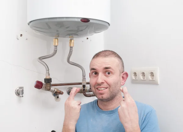 Plumber home hoping to get lucky — Stock Photo, Image