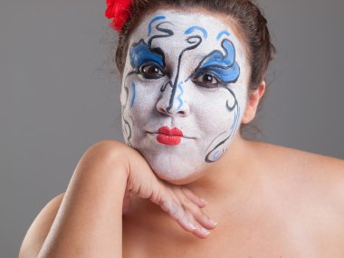 Sirk makyaj kadınla