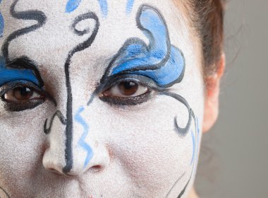 Sirk makyaj kadınla