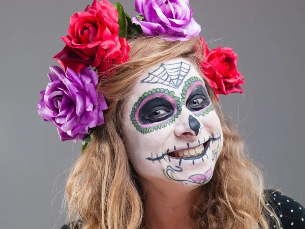 Halloween witch. Beautiful woman wearing santa muerte mask portr — Stock Photo, Image