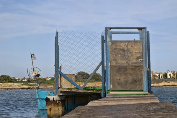Potamós, rögtönzött menedéket a halászhajók — Stock Fotó