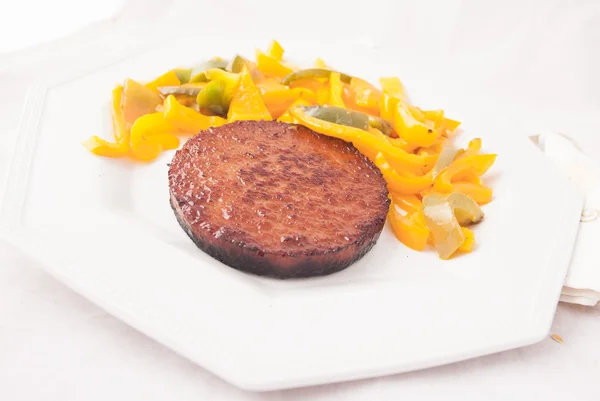 Soja-Burger und Paprika. — Stockfoto