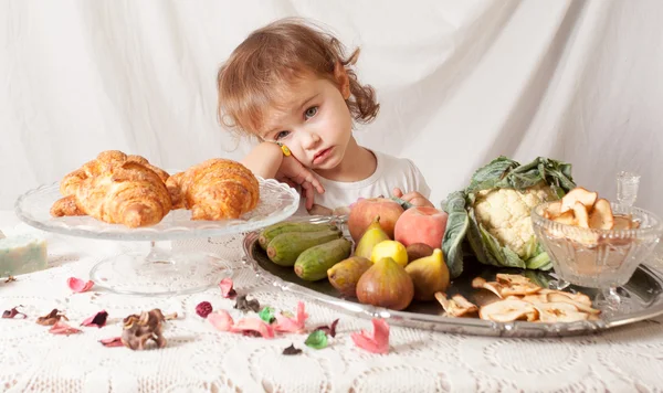 Çocuklar için sağlıklı gıda. — Stok fotoğraf