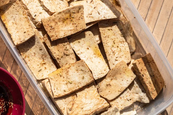 Recept Voor Tofu Gemarineerd Azijn Sojasaus Met Aardappelpuree Erwten Munt — Stockfoto