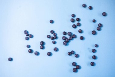 Taze yaban mersininin stüdyo fotoğraf çekimi, en düşük kompozisyon