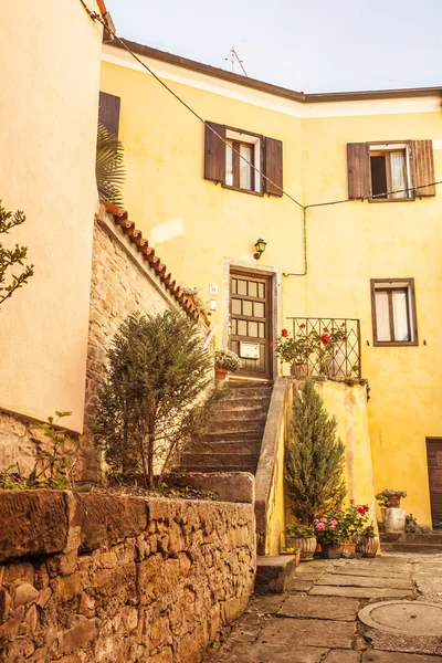 Muggia, detalles de las calles — Foto de Stock