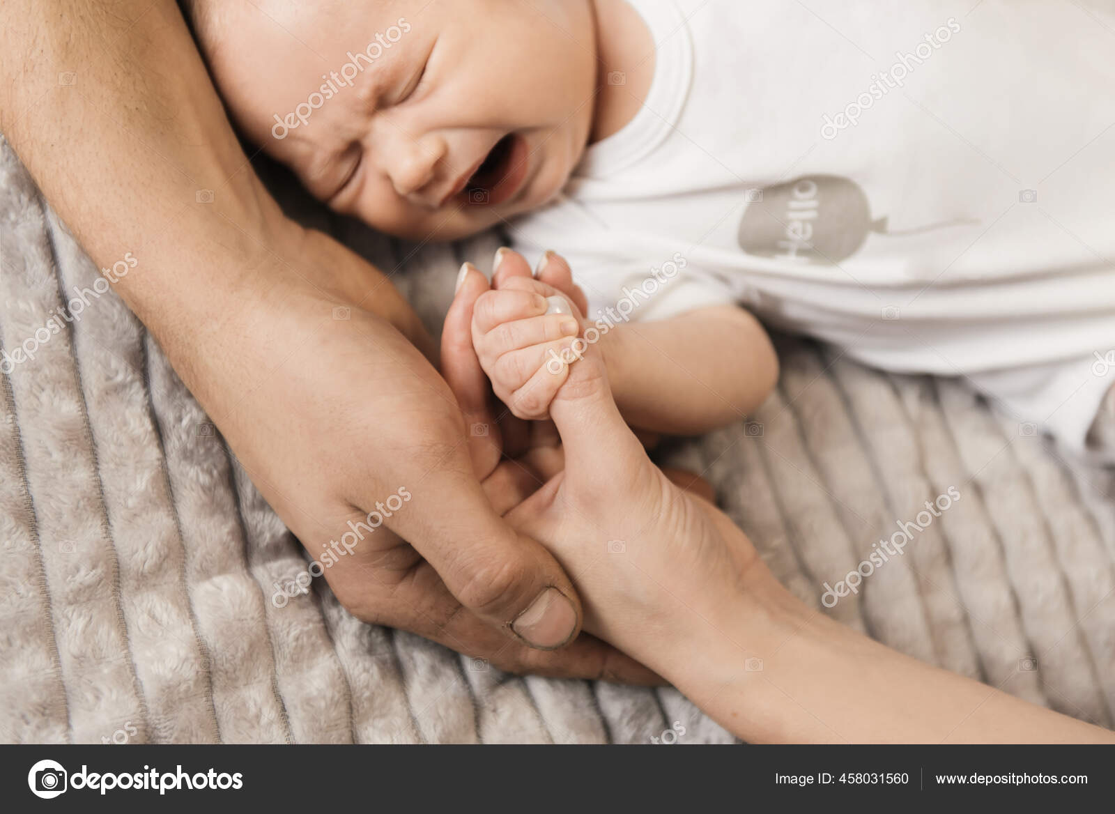 Portrait Mignon Bebe Mois Une Jeune Fille Nue Couchee Sur Image Libre De Droit Par Ksyusha Yanovich Mail Ru C