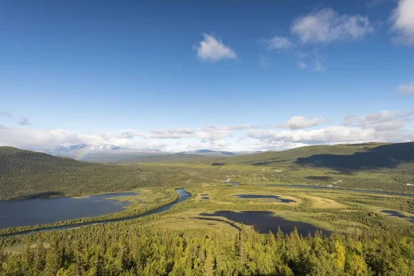 Utsikt Över Kvikkjokk Älv Och Fjäll Tillhörande Tarratno Sareks Nationalparker — Stockfoto