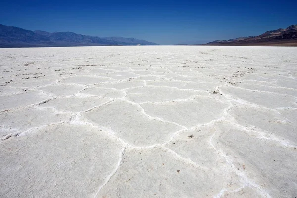 Salzkruste Badwater Basin Salzbecken Tiefster Punkt Nordamerikas Links Panamint Range — Stockfoto