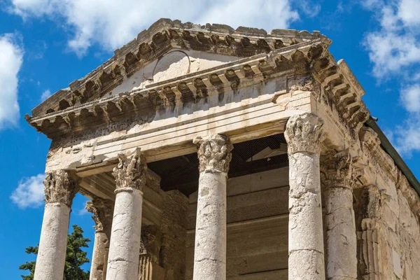 Augustus Temple Pula Istria Croacia Europa —  Fotos de Stock