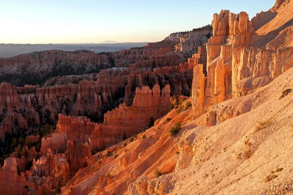 Vista Bryce Canyon Formações Rochosas Coloridas Chaminés Fadas Luz Manhã — Fotografia de Stock