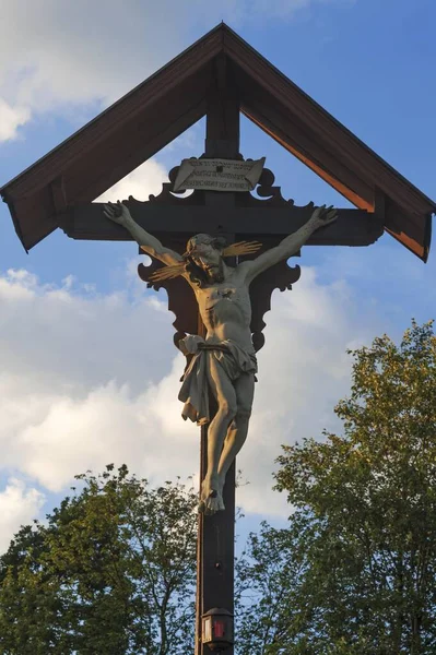 Crucifixo Luz Noite Kitzbuhel District Tirol Áustria Europa — Fotografia de Stock