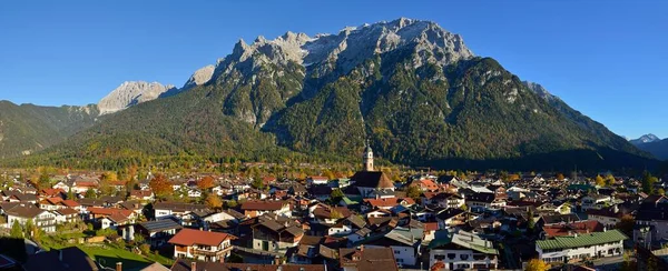 Άποψη Του Mittenwald Westliche Karendelspitze Βουνά Karwendel Βαυαρία Γερμανία Ευρώπη — Φωτογραφία Αρχείου