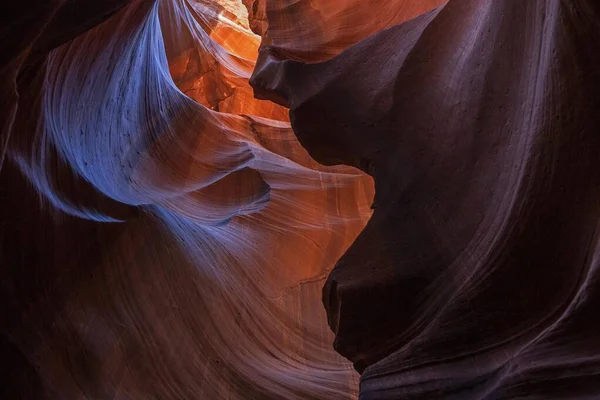 Kleurrijke Zandstenen Formaties Met Licht Upper Antelope Canyon Slot Canyon — Stockfoto