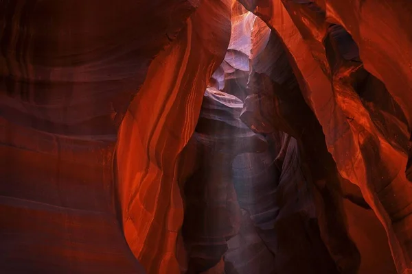 Kleurrijke Zandstenen Formaties Met Licht Upper Antelope Canyon Slot Canyon — Stockfoto