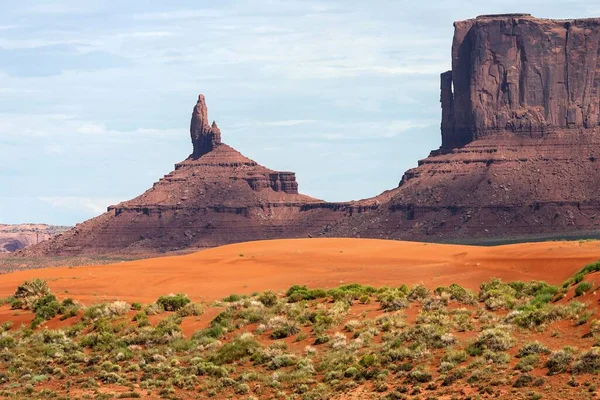 Monument Valley Navajo Kabile Parkı Ndaki Kaya Oluşumları Kumlu Bölge — Stok fotoğraf