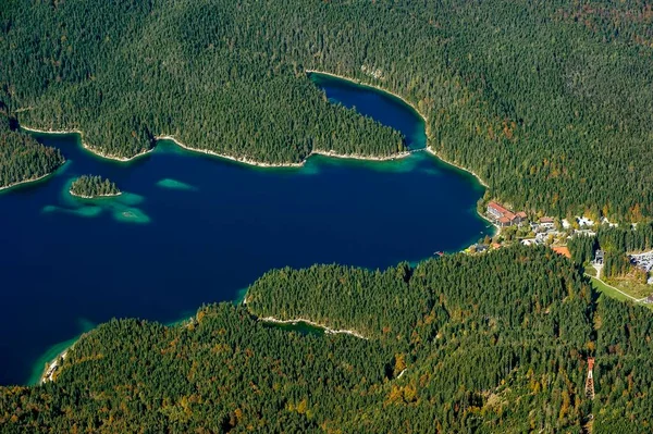 Utsikt Över Eibsee Lake Och Eibsee Hotel Från Zugspitze Grainau — Stockfoto