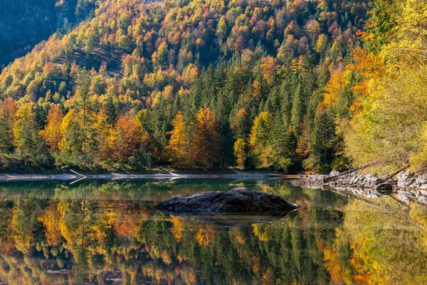 Höststämning Vid Sjön Kleiner Dsee Totes Gebirge Almtal Oberösterreich Österrike — Stockfoto