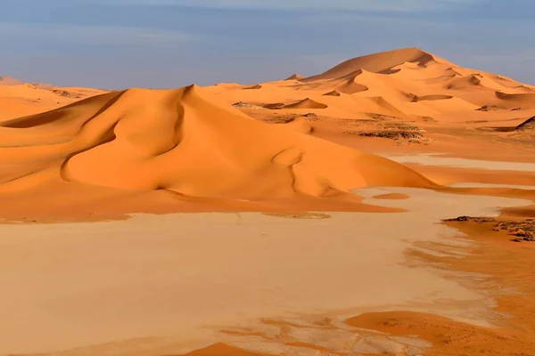 Zandduinen Claypan Playa Van Zuidelijke Oued Tehak Regio Tadrart Nationaal — Stockfoto