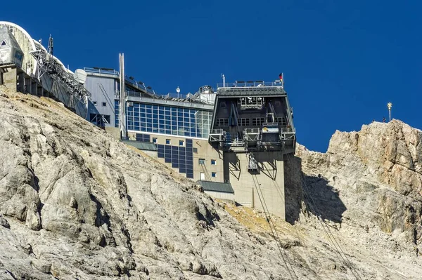 Yön Radyo Binası Zugspitze Zirvesinin Altındaki Bayerische Zugspitzbahn Zirve Istasyonu — Stok fotoğraf