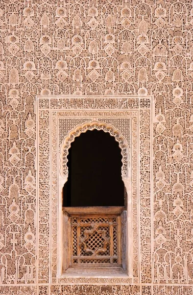 Εξαιρετικά Επεξεργασμένη Λιθοδομή Στο Ben Youssef Madrasa Μαρακές Μαρόκο Αφρική — Φωτογραφία Αρχείου