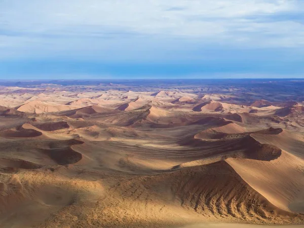 Lotnisko Widok Wydmy Rezerwat Przyrody Kulala Skraju Pustyni Namib Góry — Zdjęcie stockowe