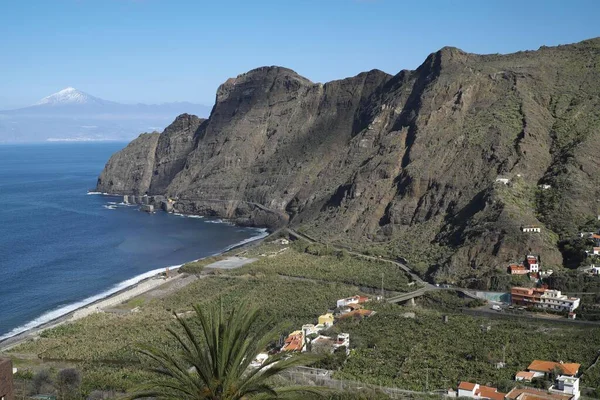 アグロの北海岸の崖 テネリフェ島のTeideの後ろ ゴメラ カナリア諸島 スペイン ヨーロッパ — ストック写真