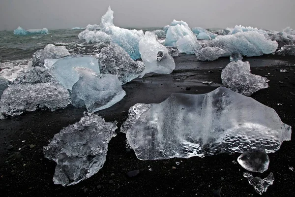 Kusy Plovoucího Ledu Lávové Pláži Jkulsarlonu Island Evropa — Stock fotografie