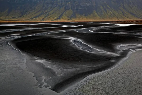 Пейзаж Водотоками Через Вулканический Песок Нупсштадуре Нпстауре Южный Регион Исландия — стоковое фото