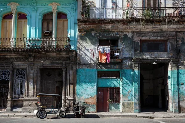 Paisagens Rua Fachadas Esfarrapadas Centro Histórico Havana Cuba América Central — Fotografia de Stock
