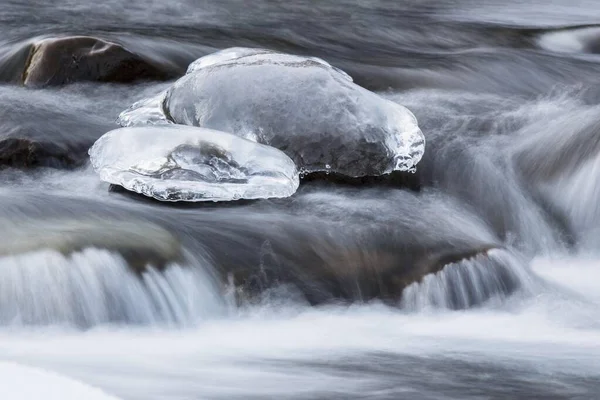 Kışın Buzla Kaplı Dağ Deresi Stubai Vadisi Tyrol Avusturya Avrupa — Stok fotoğraf